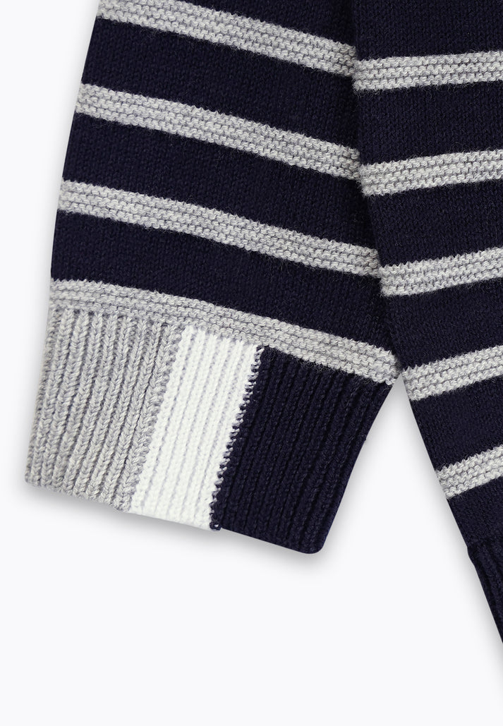Bluze e thurur me mege te gjata/Top Girocollo Rigato in Maglia/ Brums