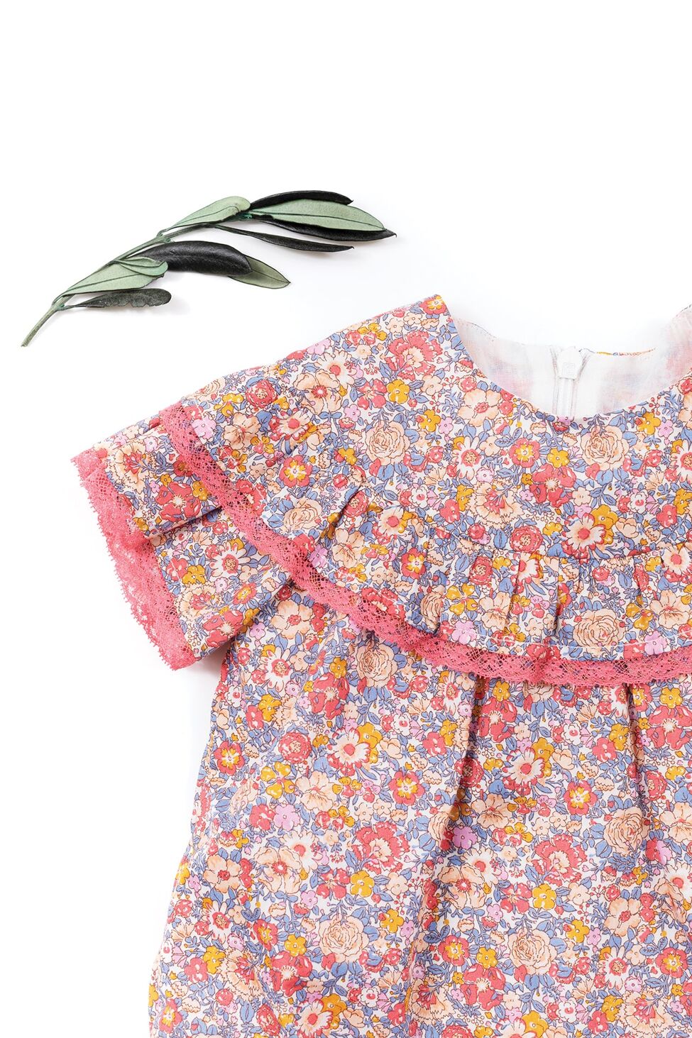 Kostum i shkurtër roz me lule/suit short pink fabric -Tartine et chocolat