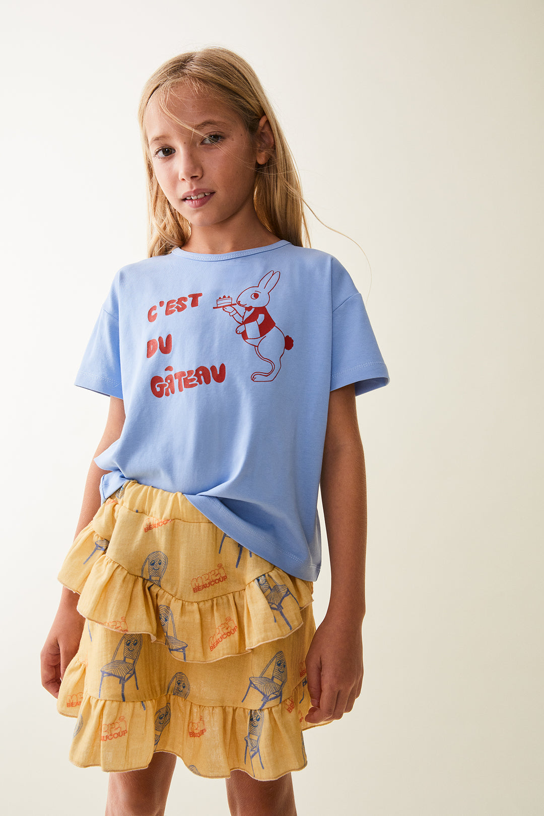 Bluze me menge te shkurtra me lepur/Light blue tshirt with red rabbit-Maison Tadaboum