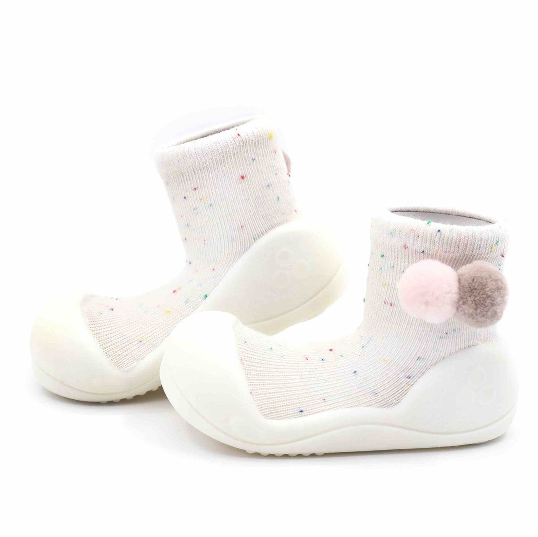 Çorape me gome ngjyrë kremi/shooting star cream-Attipas