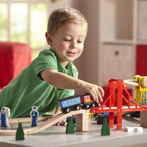 Wooden railway set/Lodra 'Set Hekurudhe'-Melissa&Doug