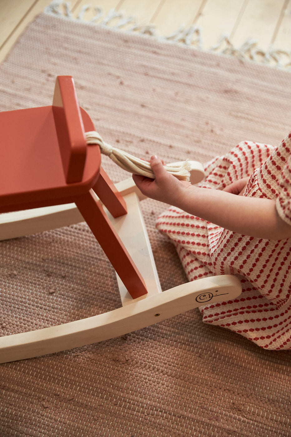 Rocking horse orange /Kalë lëkundës prej druri-Kid's Concept