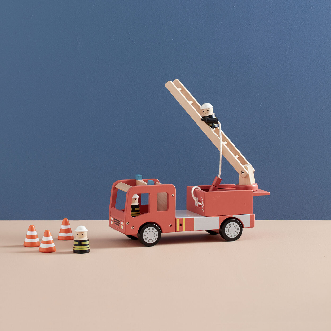 Toy fire truck/Zjarrfikse druri-Kid's Concept